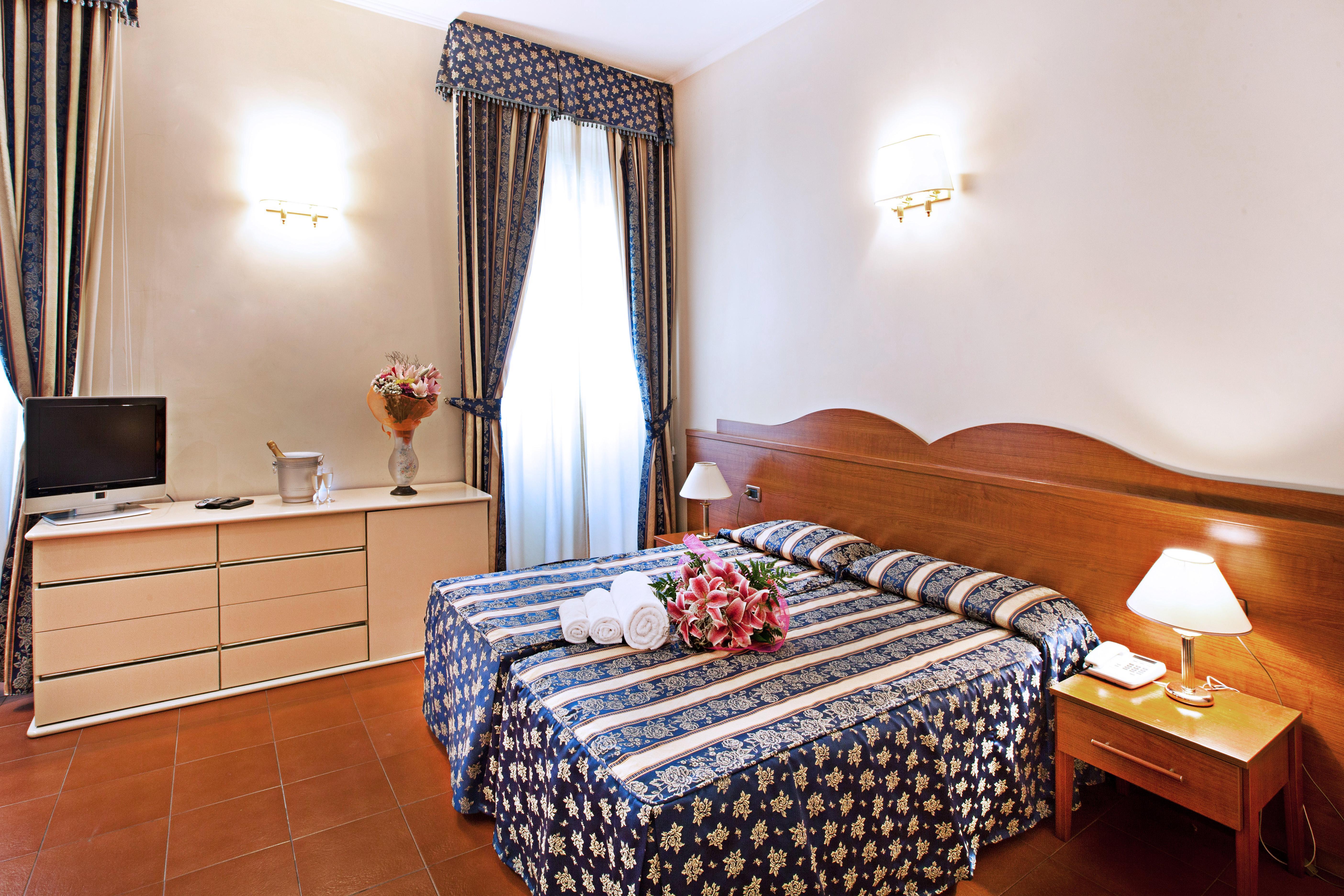 Hotel Augustea Roma Exterior foto